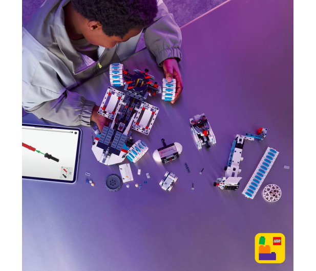 LEGO Technic 42211 Kosmiczny łazik księżycowy Lunar Outpost™ - 1331705 - zdjęcie 7
